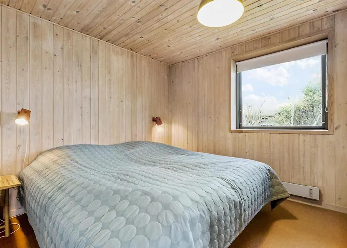 3 Bedroom Beautiful In Dom wakacyjny Ørsted