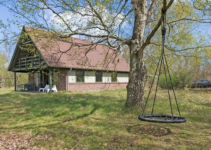 3 Bedroom Beautiful In Dom wakacyjny *